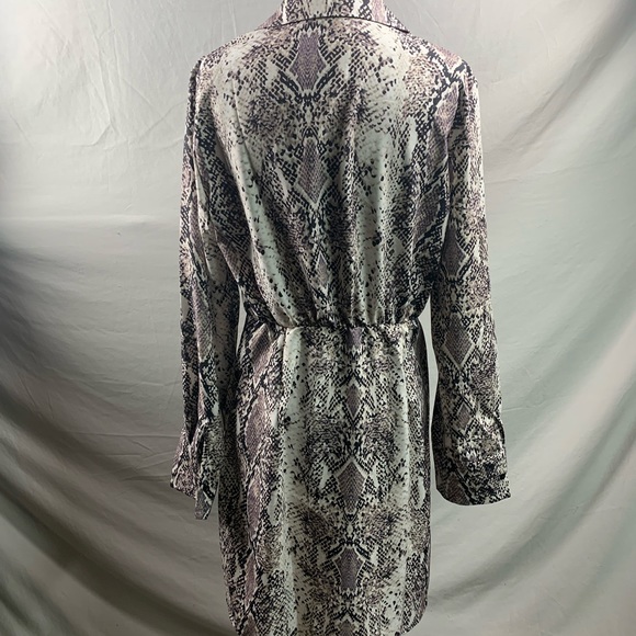 Snakeskin Print Button Front Shirt Dress - Picture 6 of 6